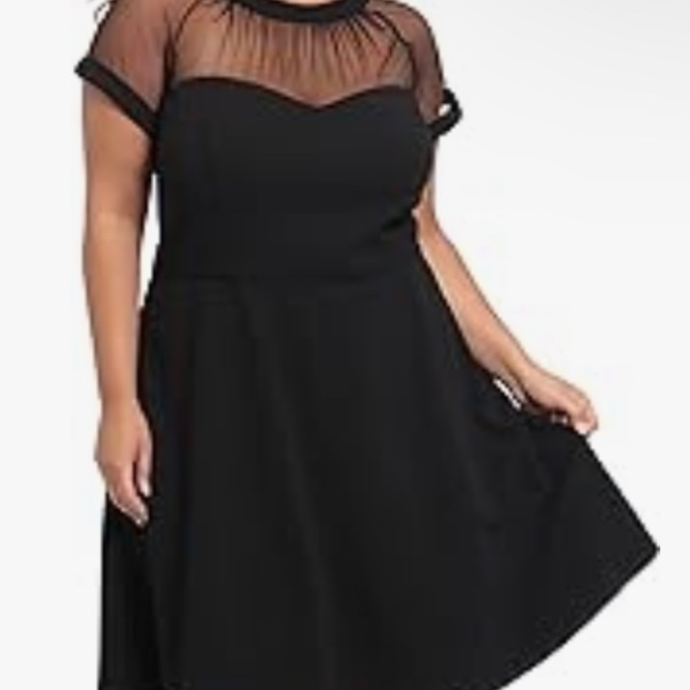 Dress - Picture 9 of 9